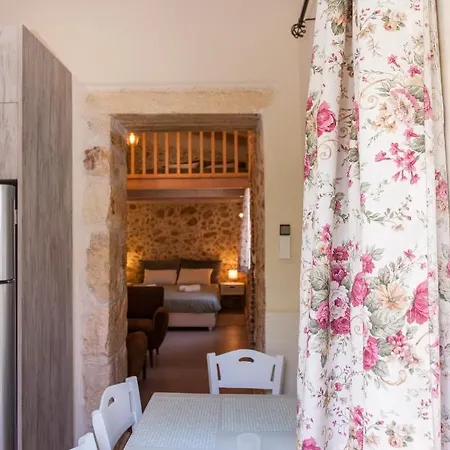 Casa Athelia: Traditional Home, Local Neighborhood Chania (Crete)