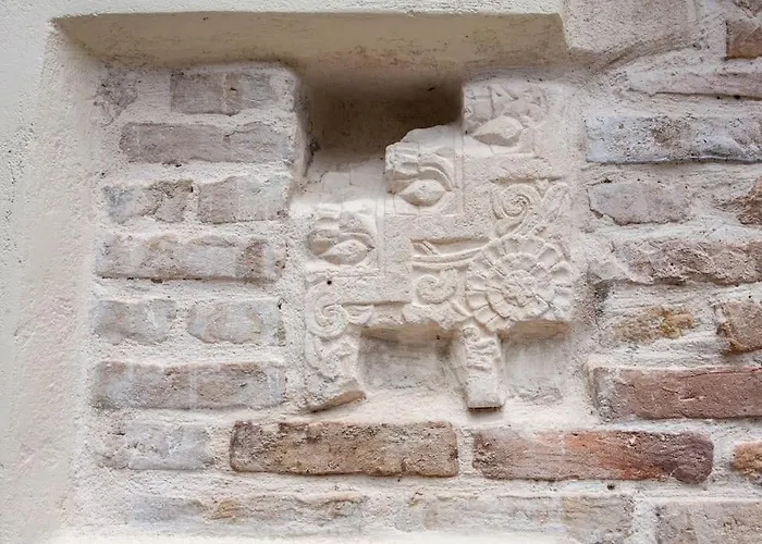 Casa Athelia: Traditional Home, Local Neighborhood Prázdninový dům *