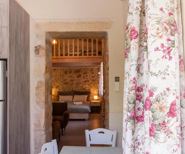 Casa Athelia: Traditional Home, Local Neighborhood Chania (Crete)